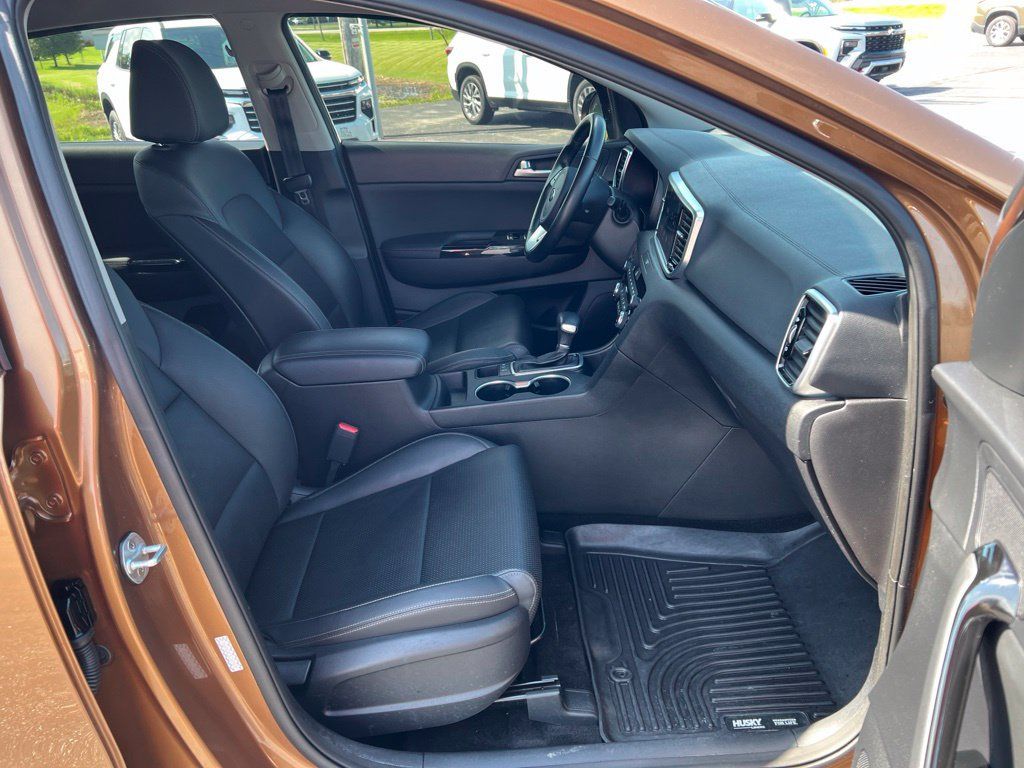 Used 2020 Kia Sportage EX AWD/4WD image 31