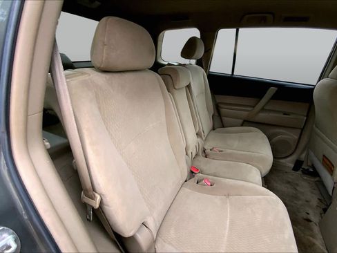 Used 2010 Toyota Highlander 2WD image 17