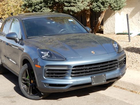 Used 2019 Porsche Cayenne image 2