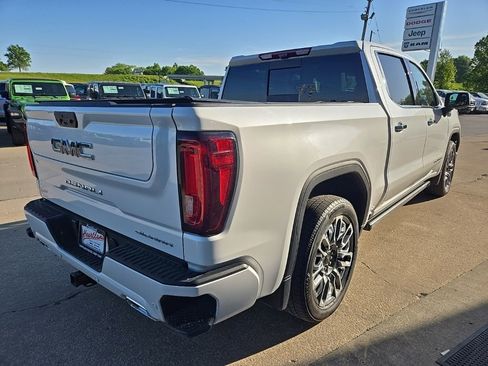 Used 2024 GMC Sierra 1500 Denali Ultimate AWD/4WD image 12