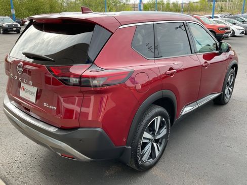 Used 2023 Nissan Rogue SL w/ SL Premium Package image 5