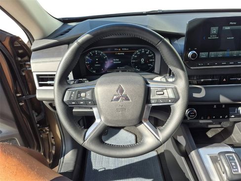 Used 2024 Mitsubishi Outlander SEL image 20
