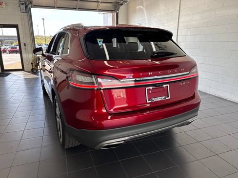 Used 2019 Lincoln Nautilus Select AWD/4WD image 6