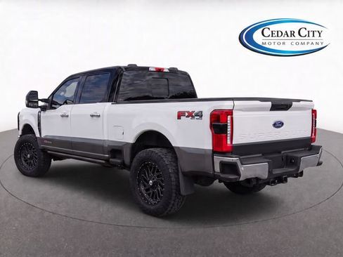 Used 2024 Ford F250 Lariat w/ Lariat Ultimate Package AWD/4WD image 3