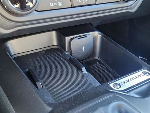 New 2025 Ford Bronco Base image 22