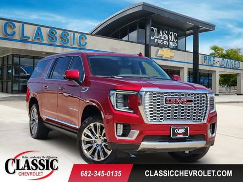 Used 2022 GMC Yukon XL Denali AWD/4WD image 1