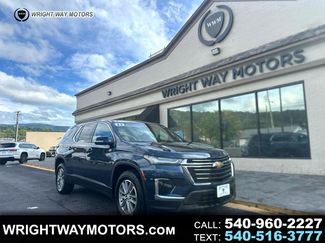 Used 2023 Chevrolet Traverse LT image 1