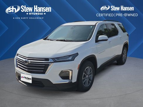 Used 2023 Chevrolet Traverse LT w/ Rear Camera Mirror Package AWD/4WD image 1