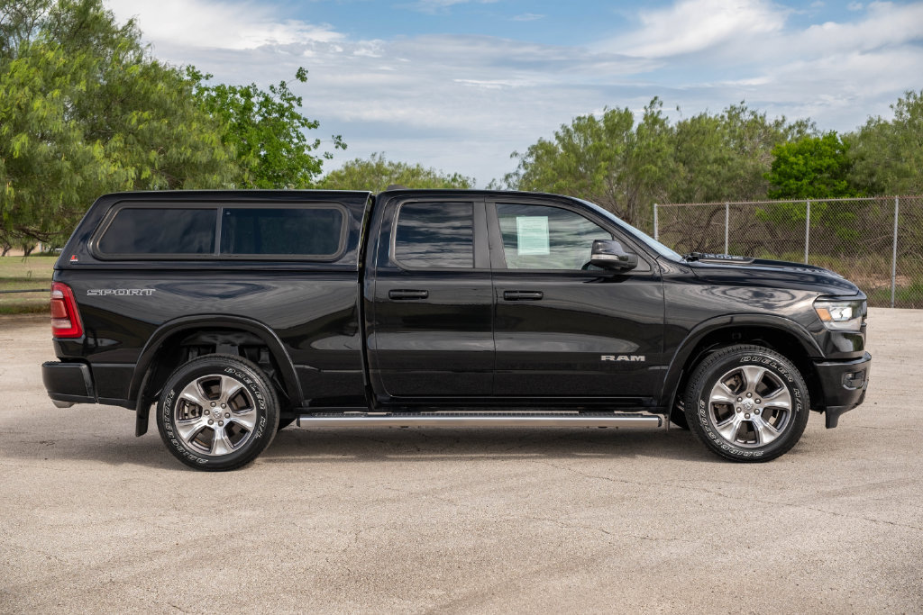 Used 2022 RAM 1500 Laramie w/ Sport Appearance Package AWD/4WD image 9