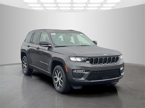 New 2025 Jeep Grand Cherokee Limited image 3