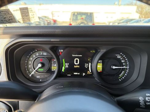 Used 2024 Jeep Wrangler Unlimited w/ Convenience Group image 23