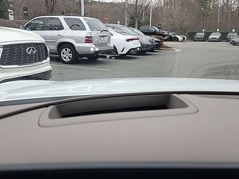 Used 2025 Genesis G90 3.5T image 13