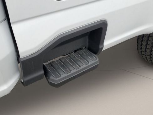 New 2026 Ford F250 XLT w/ 360-Degree Camera Package AWD/4WD image 12