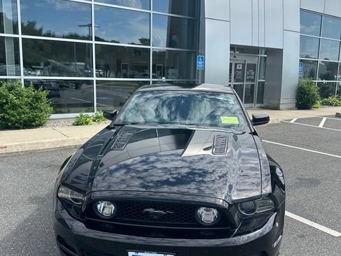 Used 2013 Ford Mustang GT Premium w/ Electronics Pkg RWD image 2