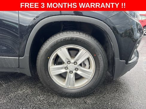 Used 2020 Chevrolet Trax LS w/ Tint and Cruise Package FWD image 10