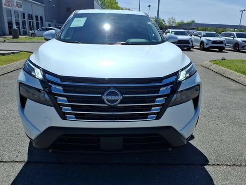 Certified 2026 Nissan Rogue SV FWD image 20