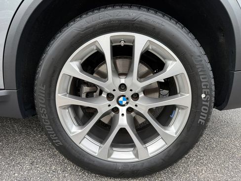 Used 2024 BMW X5 xDrive40i w/ Premium Package AWD/4WD image 16