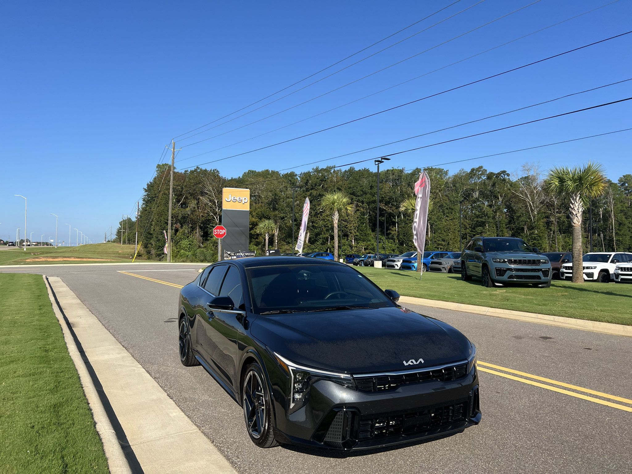 Used 2025 Kia K4 GT-Line w/ GT-Line Premium Package FWD image 1