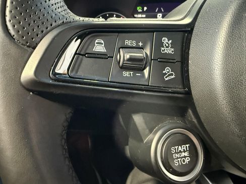 Used 2022 Alfa Romeo Stelvio Ti image 30
