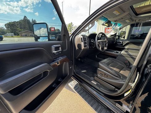 Used 2019 GMC Sierra 2500 Denali AWD/4WD image 10
