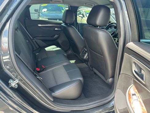 Used 2015 Chevrolet Impala LT FWD image 14