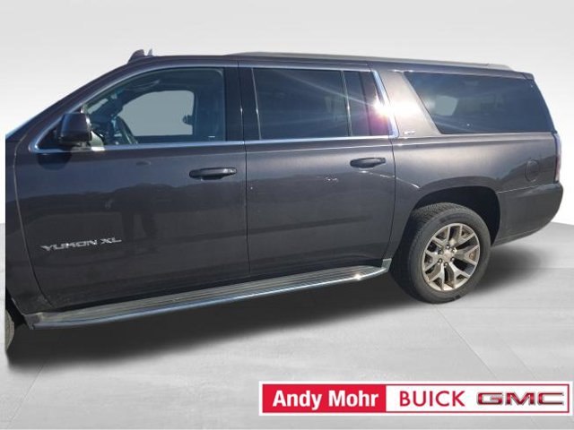 Used 2017 GMC Yukon XL SLT w/ Open Road Package AWD/4WD image 9