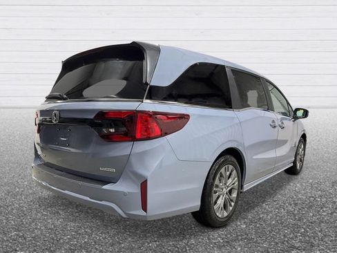 New 2026 Honda Odyssey Touring image 5