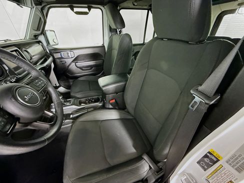 Used 2022 Jeep Wrangler Unlimited Sport image 22