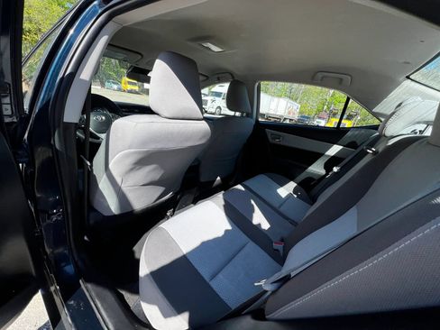 Used 2018 Toyota Corolla LE FWD image 10