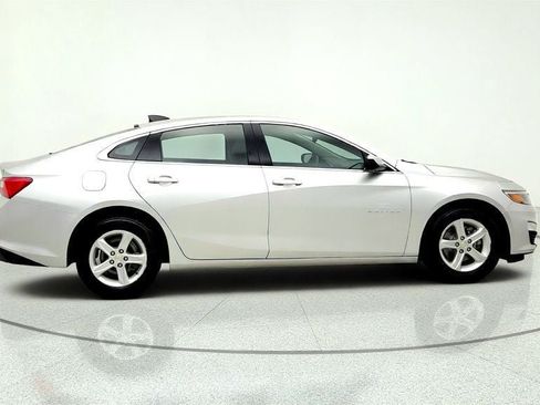 Used 2022 Chevrolet Malibu LS w/ Driver Confidence Package FWD image 4