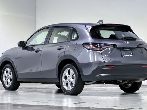 Used 2025 Honda HR-V LX image 3