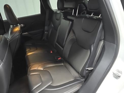 Used 2020 Jeep Cherokee Latitude Plus w/ Cold Weather Group image 31