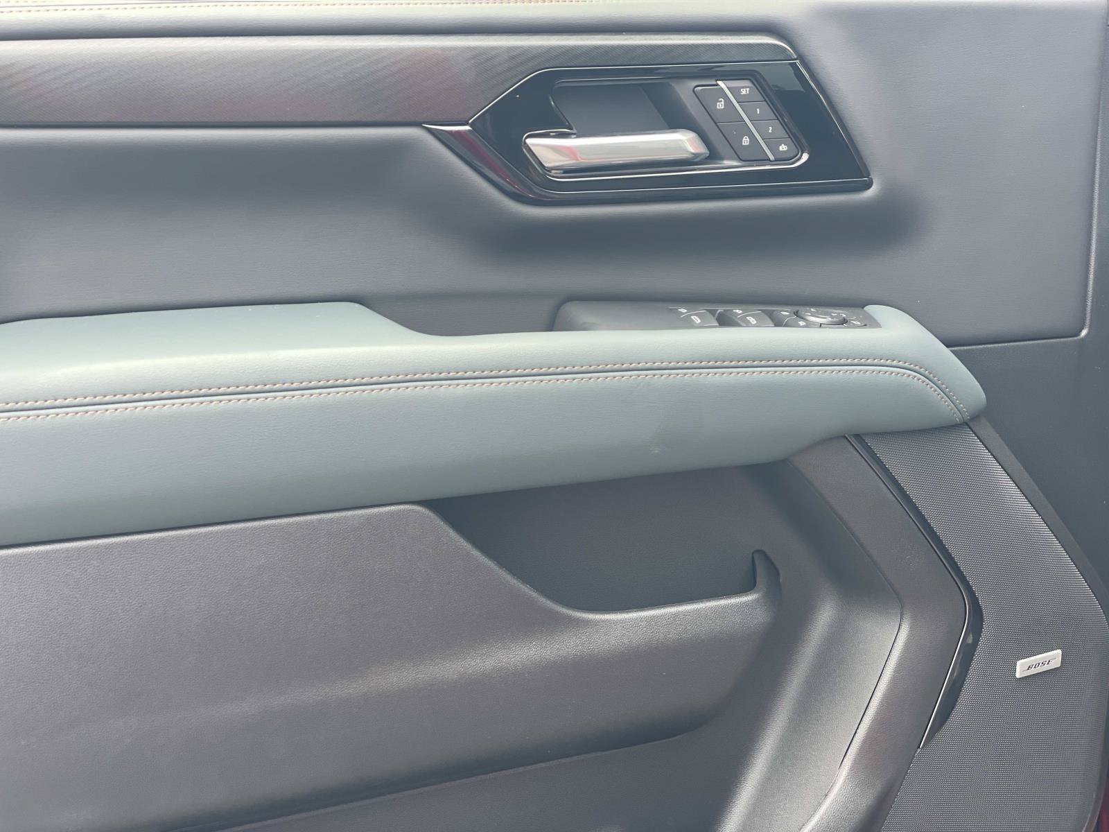 New 2026 GMC Yukon XL AT4 AWD/4WD image 19