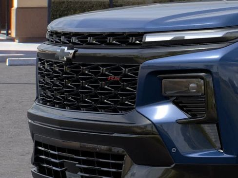 New 2027 Chevrolet Traverse RS w/ LPO, Floor Liner Package FWD image 13