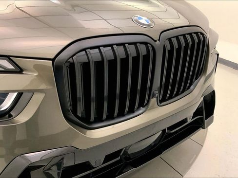 Used 2026 BMW X7 xDrive40i AWD/4WD image 29