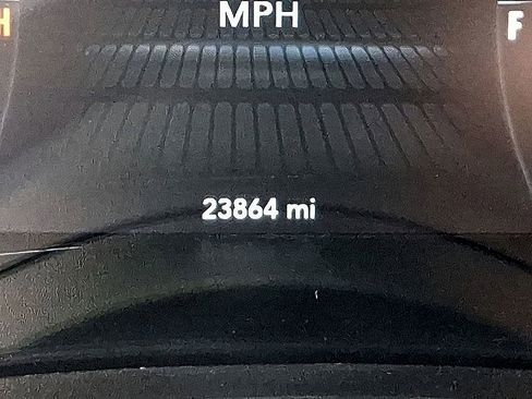 Used 2022 Dodge Challenger R/T w/ Plus Package image 18