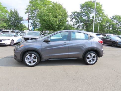 Certified 2019 Honda HR-V LX image 3