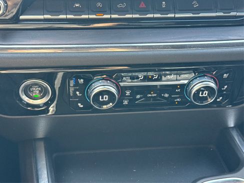 Used 2023 GMC Sierra 1500 SLT w/ SLT Premium Package image 30