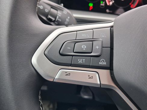 New 2026 Volkswagen Tiguan SE AWD/4WD image 23