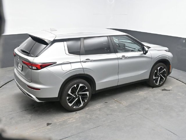 Used 2024 Mitsubishi Outlander SE AWD/4WD image 31