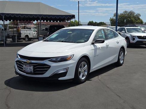 Certified 2023 Chevrolet Malibu LS FWD image 32