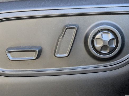 Used 2023 Jeep Grand Cherokee L Limited image 22