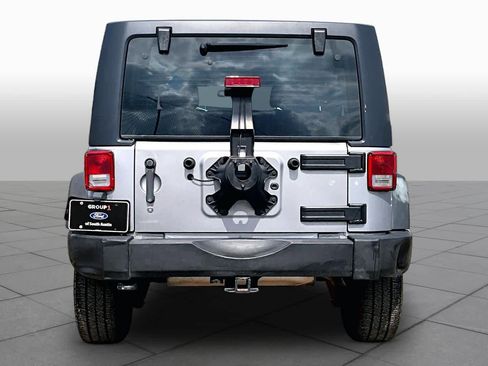 Used 2013 Jeep Wrangler Unlimited Sport w/ Connectivity Group AWD/4WD image 5