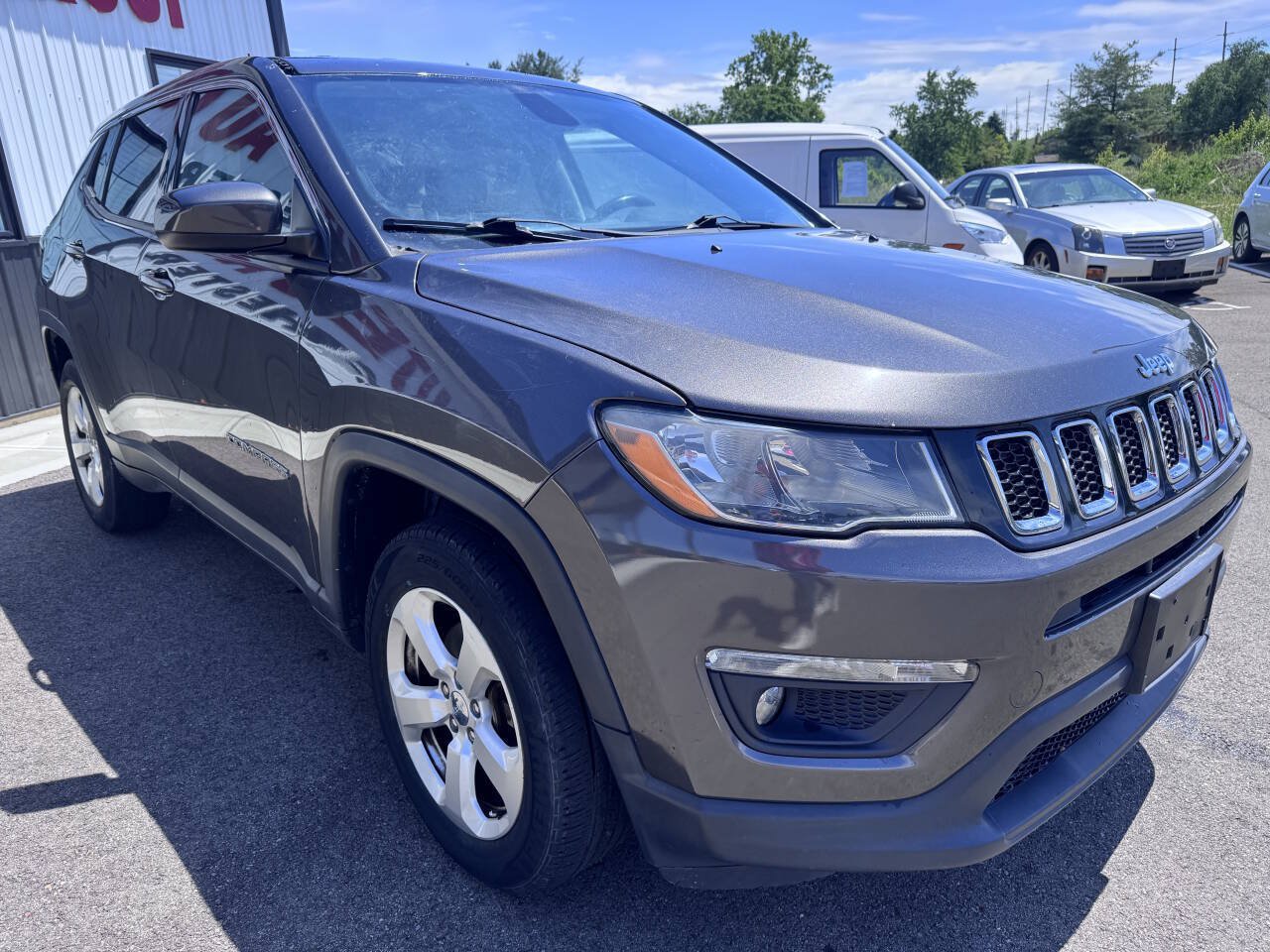 Used 2018 Jeep Compass Latitude w/ Cold Weather Group AWD/4WD image 4