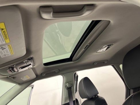 Used 2024 Kia Seltos EX image 30