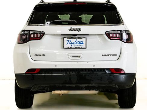 Used 2025 Jeep Compass Limited AWD/4WD image 7