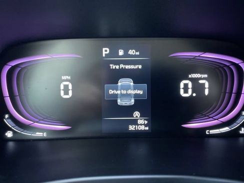 Used 2025 Kia Soul LX FWD image 15