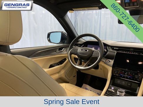 Used 2024 Jeep Grand Cherokee Limited w/ Luxury Tech Group II AWD/4WD image 41