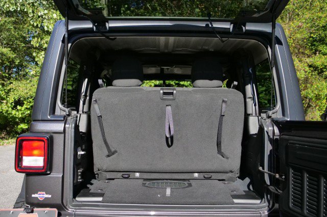 Used 2022 Jeep Wrangler Sport AWD/4WD image 27