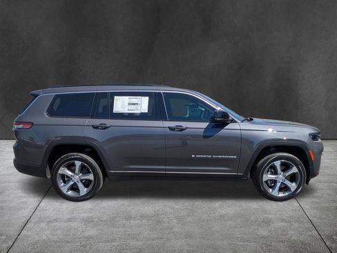 New 2026 Jeep Grand Cherokee L Limited AWD/4WD image 3